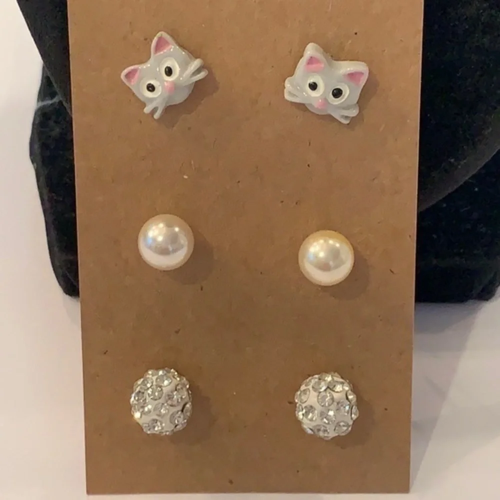 💐5/25 cat kitten faux Pearl crystal ball stud